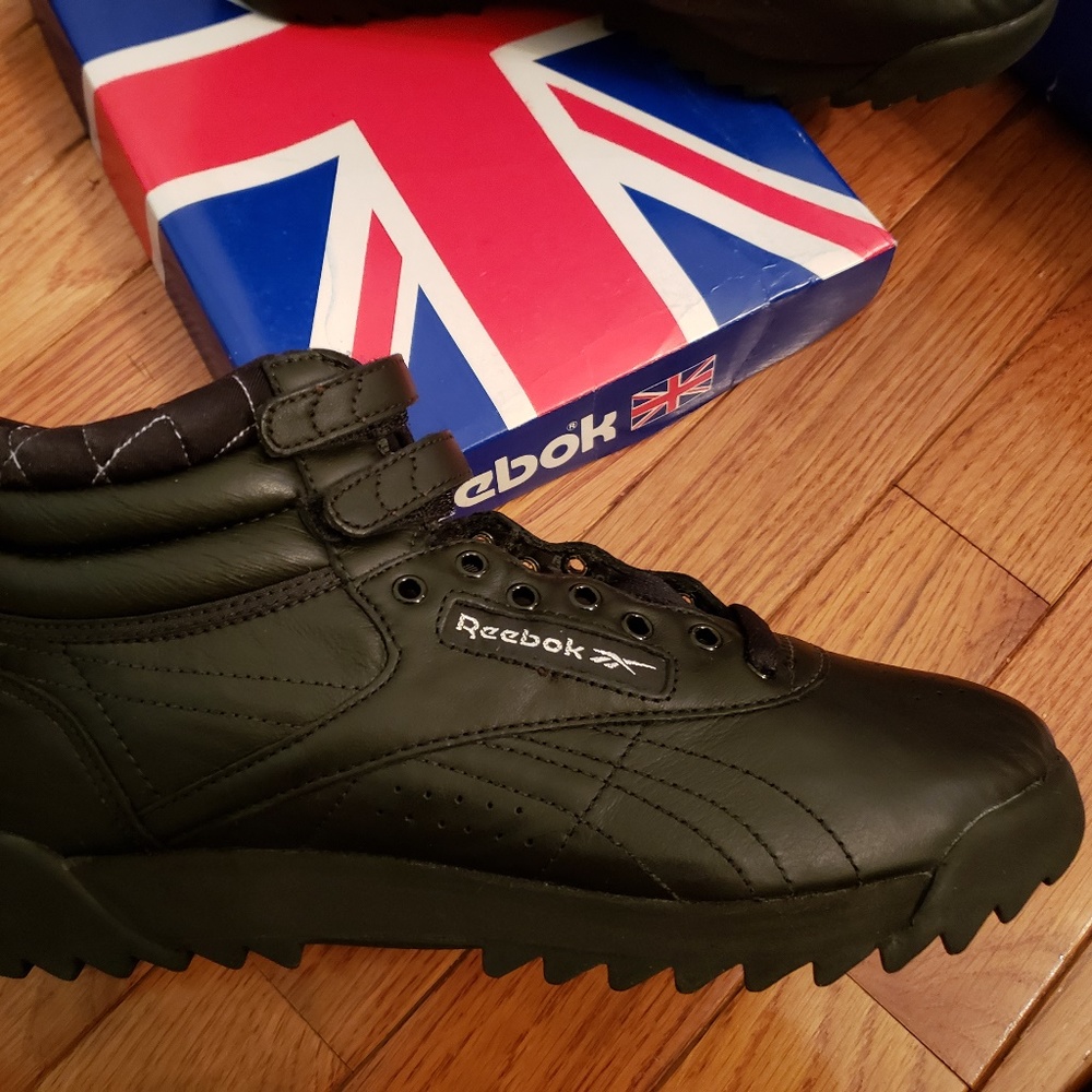 Reebok Womens Freestyle Hi Black / Met Silver 8.5